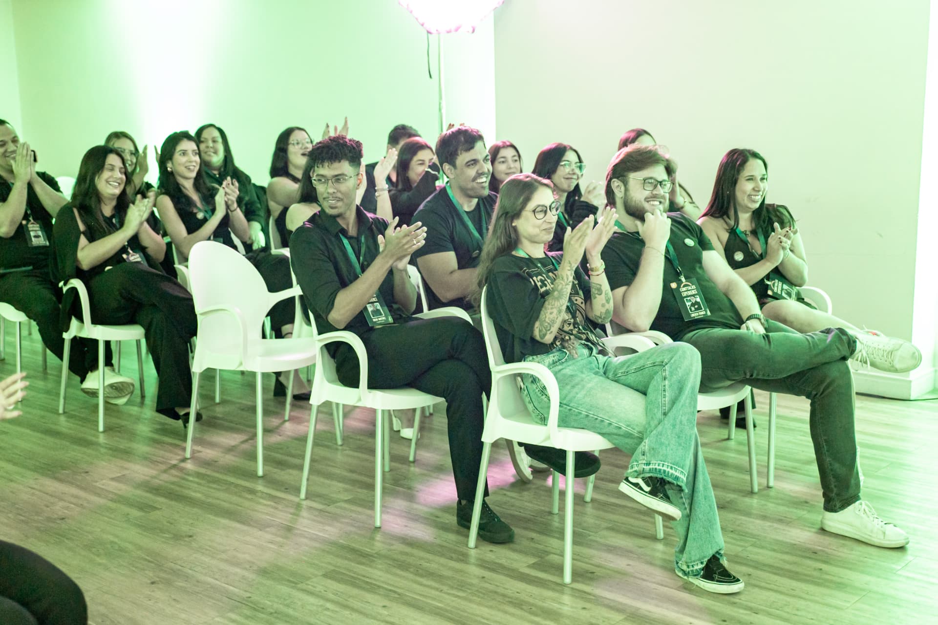 Time da ContCommerce reunido durante um encontro da empresa